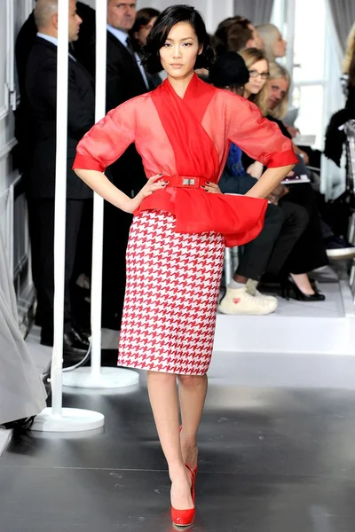 Look 5